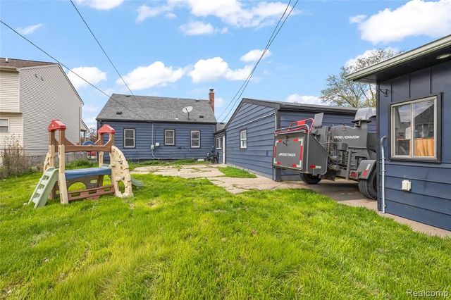 27517 Sheridan Street, Garden City, MI 48135