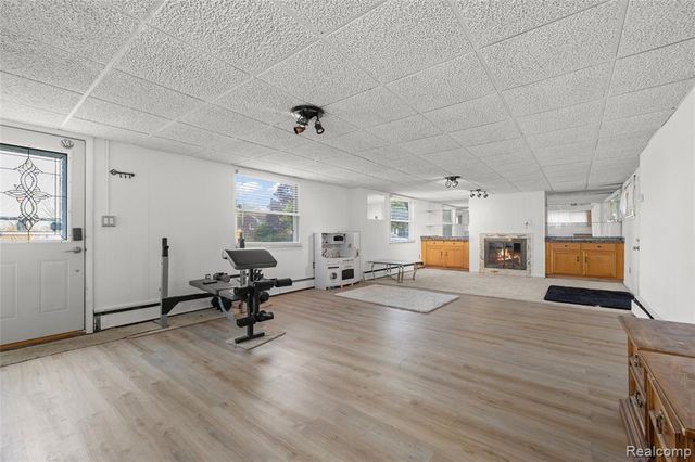 27517 Sheridan Street, Garden City, MI 48135