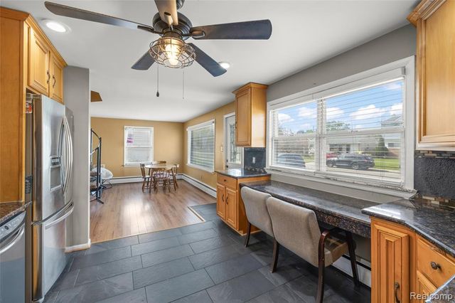 27517 Sheridan Street, Garden City, MI 48135