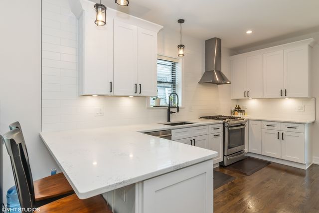 5306 N Luna Avenue 2, Chicago, IL 60630