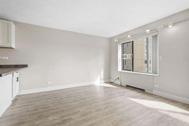 15 S 1st Street A914, Minneapolis, MN 55401