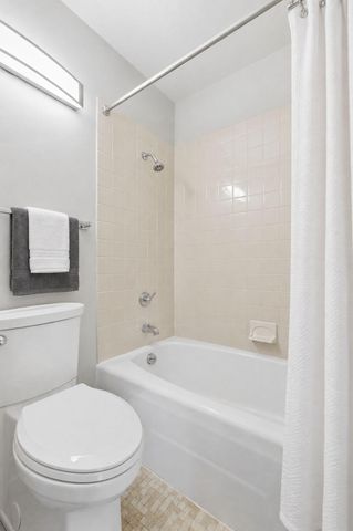 15 S 1st Street A914, Minneapolis, MN 55401