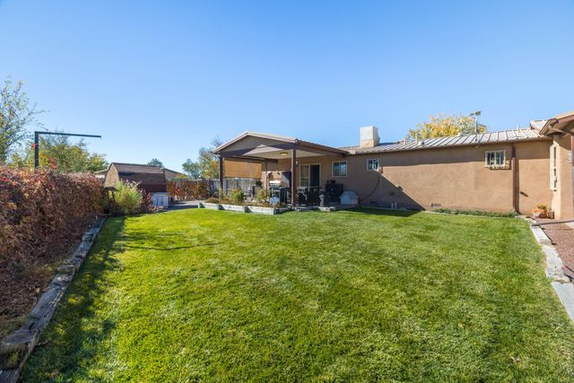 5720 Don Pasquale Drive SW, Albuquerque, NM 87121