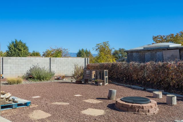 5720 Don Pasquale Drive SW, Albuquerque, NM 87121