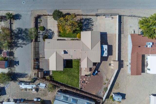 5720 Don Pasquale Drive SW, Albuquerque, NM 87121