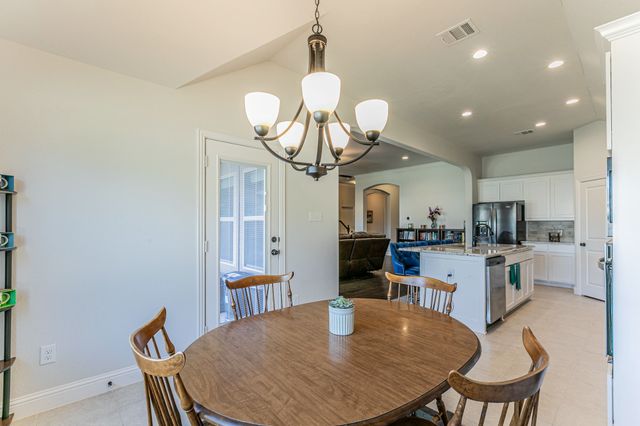 325 Woodhaven Trail, Mcgregor, TX 76657