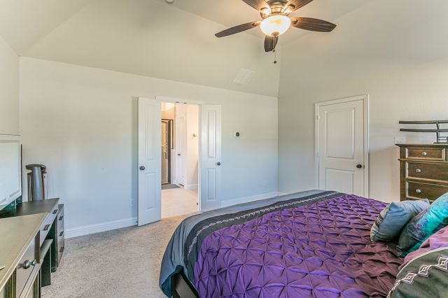 325 Woodhaven Trail, Mcgregor, TX 76657