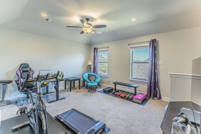 325 Woodhaven Trail, Mcgregor, TX 76657