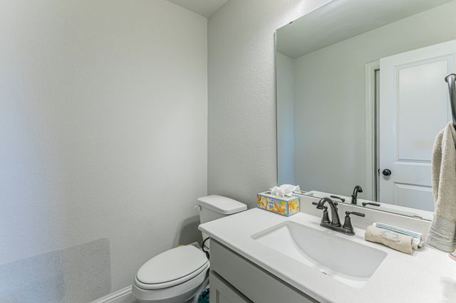 325 Woodhaven Trail, Mcgregor, TX 76657