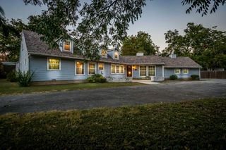 215 Sunset Drive, Cleburne, TX 76033