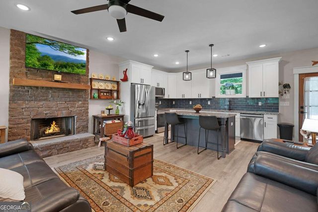 1390 Foxhound Trail NE, Ranger, GA 30734
