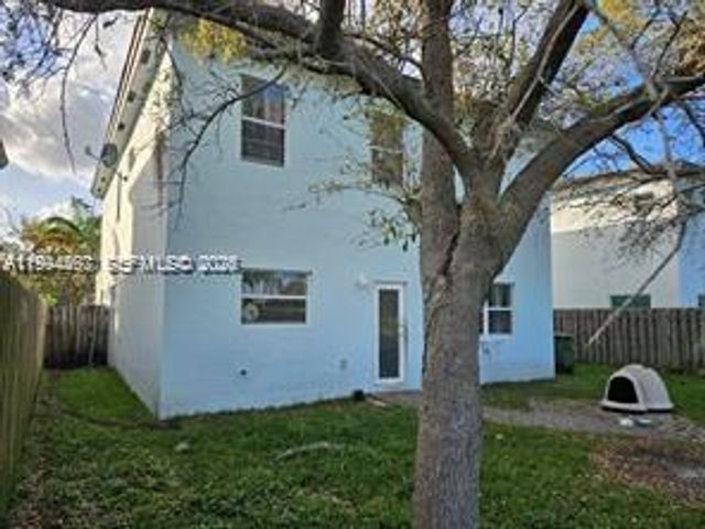 165 NE 32nd Ter, Homestead, FL 33033