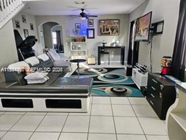 165 NE 32nd Ter, Homestead, FL 33033