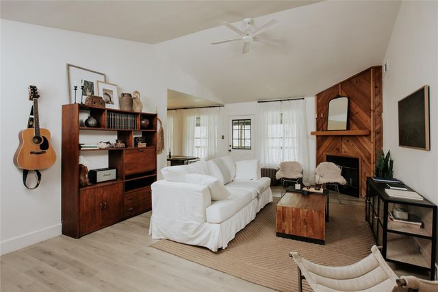 11210 Hidden Bluff DR, Austin, TX 78754