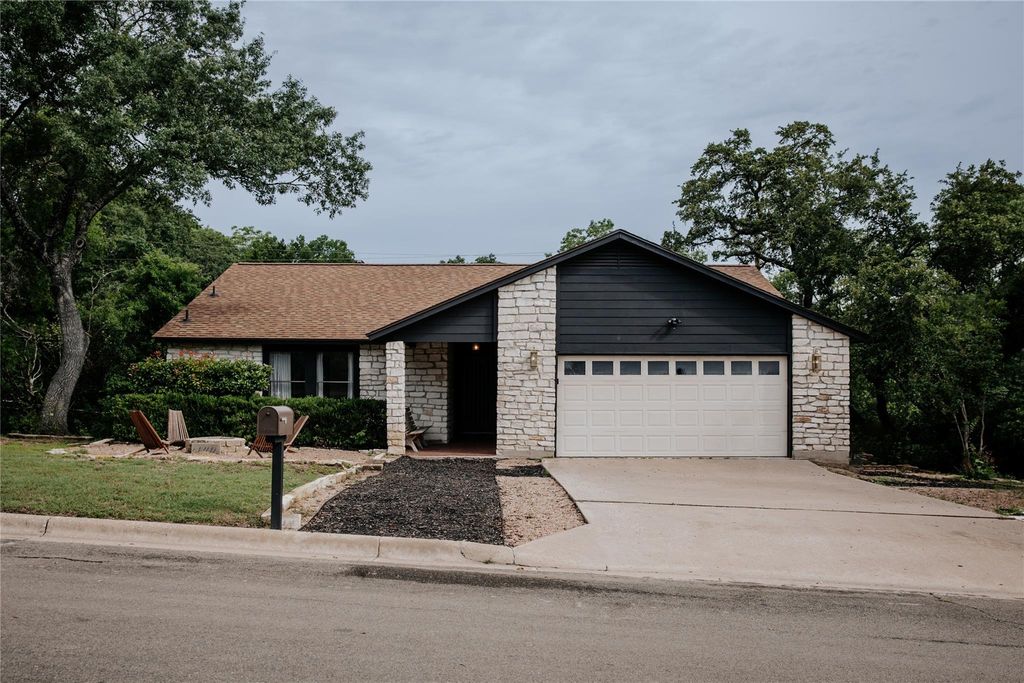 11210 Hidden Bluff DR, Austin, TX 78754