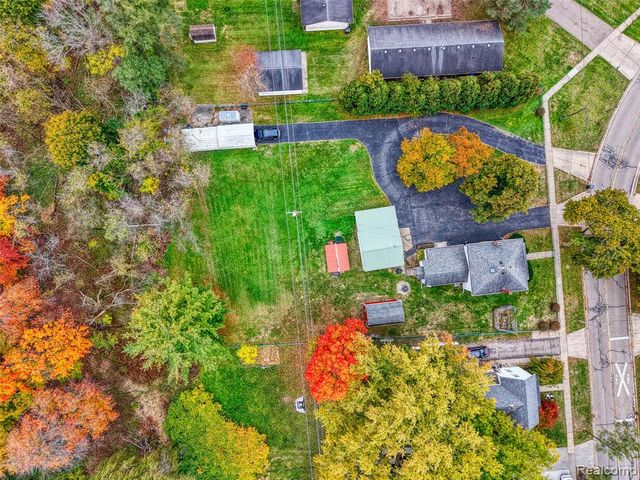 421 West Street, Howell, MI 48843