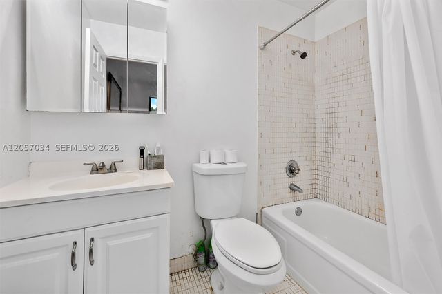 5555 Ludlam Rd 41, South Miami, FL 33155
