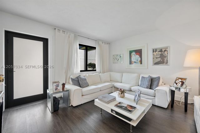 5555 Ludlam Rd 41, South Miami, FL 33155