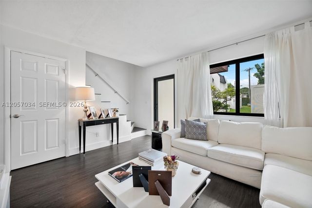 5555 Ludlam Rd 41, South Miami, FL 33155