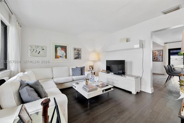 5555 Ludlam Rd 41, South Miami, FL 33155
