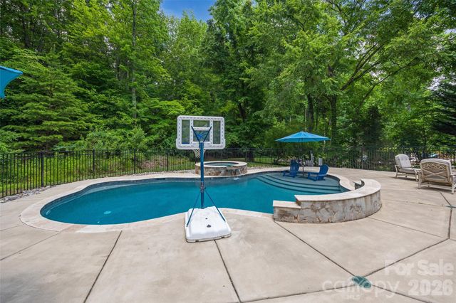 817 Savile Lane 29, Fort Mill, SC 29715