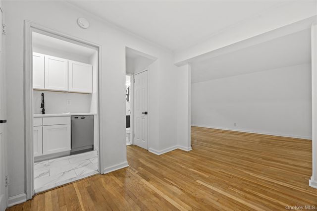 309 N broadway Broadway 2G, Yonkers, NY 10701