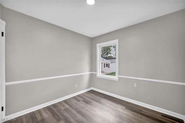 334 Hawthorne St, Elyria, OH 44035