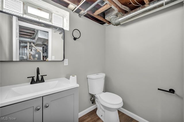 334 Hawthorne St, Elyria, OH 44035