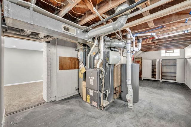 334 Hawthorne St, Elyria, OH 44035