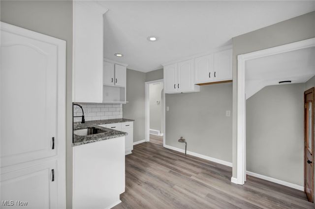 334 Hawthorne St, Elyria, OH 44035