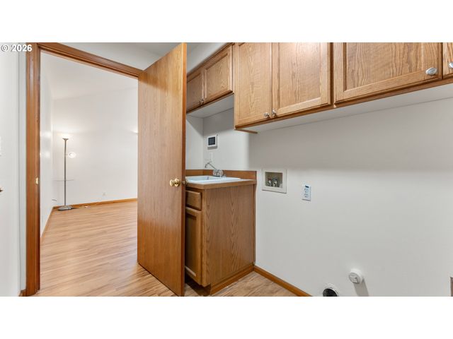 4393 ALTURA St, Eugene, OR 97404