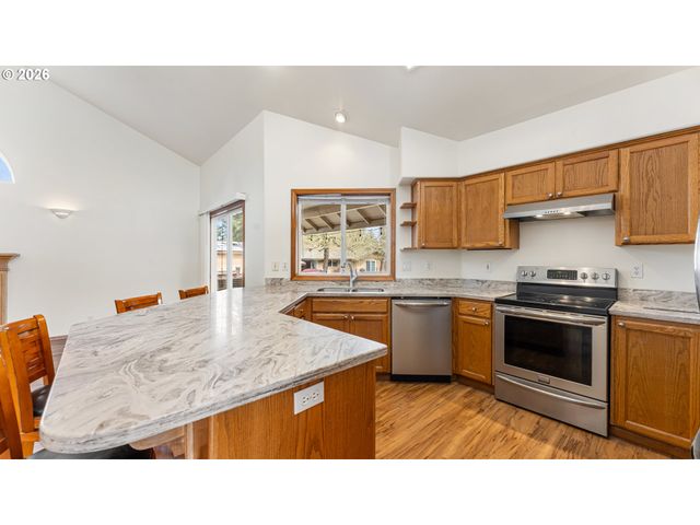 4393 ALTURA St, Eugene, OR 97404