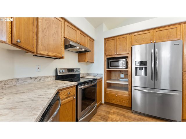 4393 ALTURA St, Eugene, OR 97404