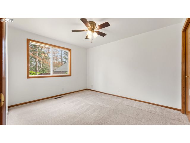 4393 ALTURA St, Eugene, OR 97404