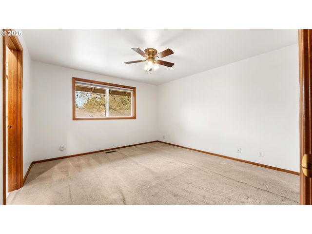 4393 ALTURA St, Eugene, OR 97404