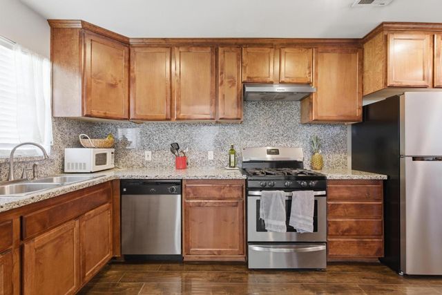 1022 Fleda Ave, Olivehurst, CA 95961