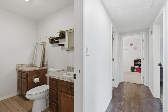 1022 Fleda Ave, Olivehurst, CA 95961