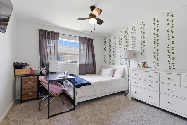 1022 Fleda Ave, Olivehurst, CA 95961