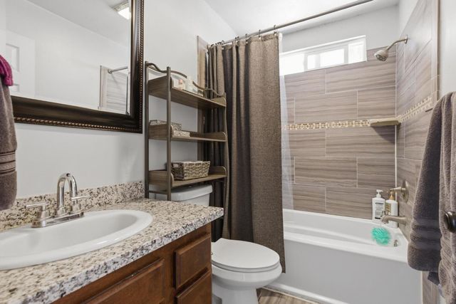 1022 Fleda Ave, Olivehurst, CA 95961