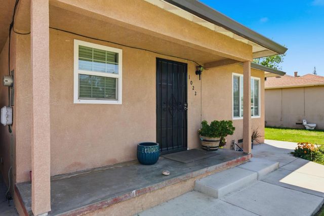 1022 Fleda Ave, Olivehurst, CA 95961