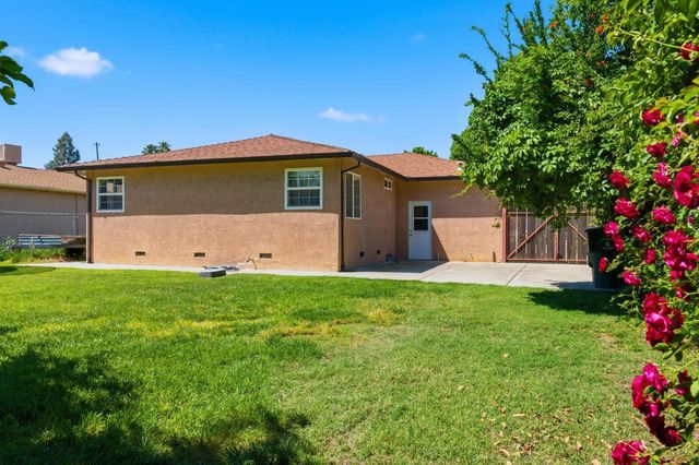 1022 Fleda Ave, Olivehurst, CA 95961