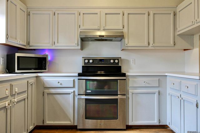 4154 Jefferson Woods Dr, Baton Rouge, LA 70809