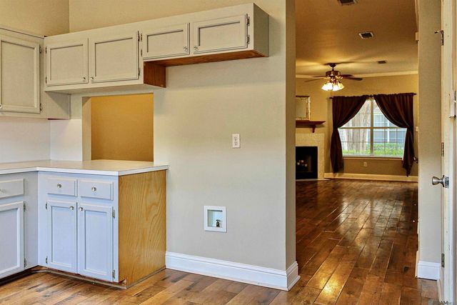 4154 Jefferson Woods Dr, Baton Rouge, LA 70809