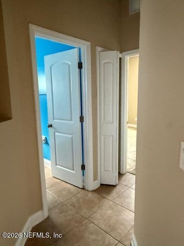 2044 OAK GLEN Road, Jacksonville, FL 32218