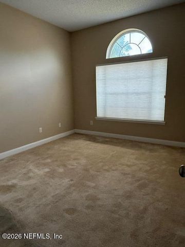 2044 OAK GLEN Road, Jacksonville, FL 32218