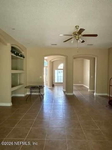 2044 OAK GLEN Road, Jacksonville, FL 32218