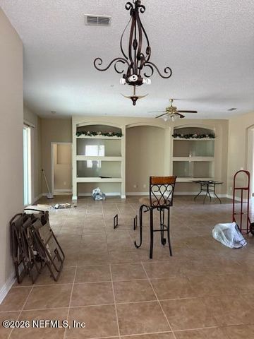 2044 OAK GLEN Road, Jacksonville, FL 32218