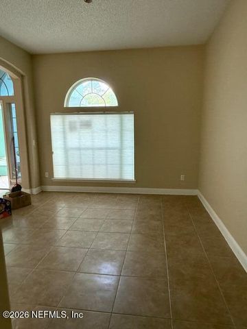 2044 OAK GLEN Road, Jacksonville, FL 32218