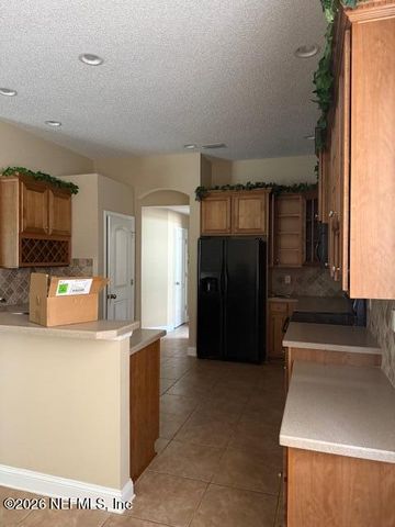 2044 OAK GLEN Road, Jacksonville, FL 32218