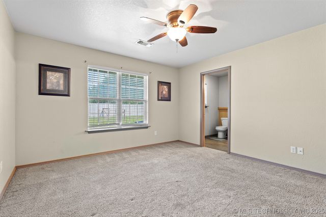 1320 Evergreen Street, Lone Grove, OK 73443